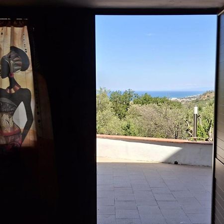 Villa Gatto Rometta Marea Eksteriør bilde