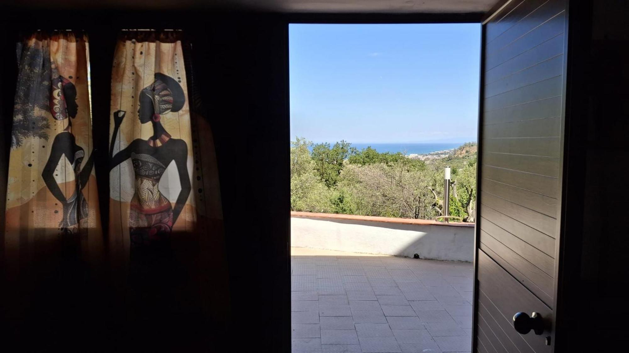 Villa Gatto Rometta Marea Eksteriør bilde